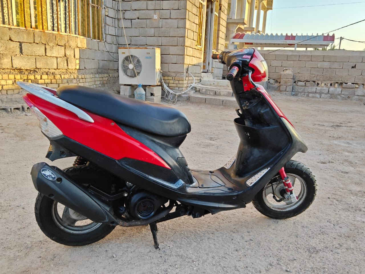 ماكس عدلة للبيع مامفتوحة مامبدل بيهة برغي مستعجل عليهة اريد ابيع 
0770 684 3123
