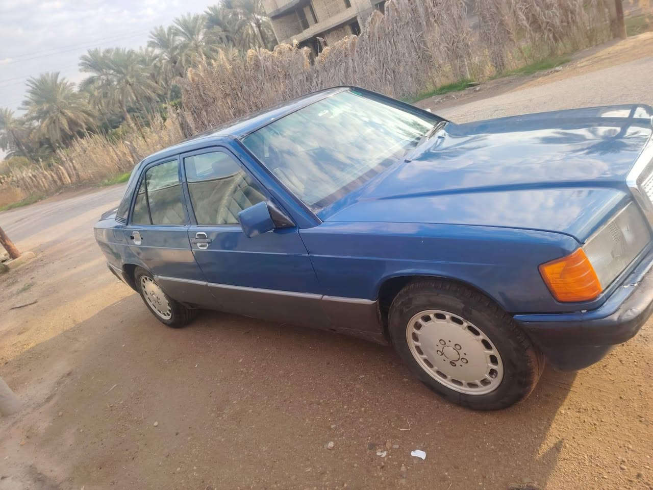 سلام عليكم من رخصت الادمن  مرسدس ١٩٠  رقم ديالى باسمي سنويه لل ٢٠٢٧  محرك ونجي ناعم خير من الله اوتوماتيك مصبوغه حزام للجماليه عدا القماره كهربائيات كامله سنترلوك السعر ٤٣ المكان بغداد قرب مطعم ضفاف دجله/***********
