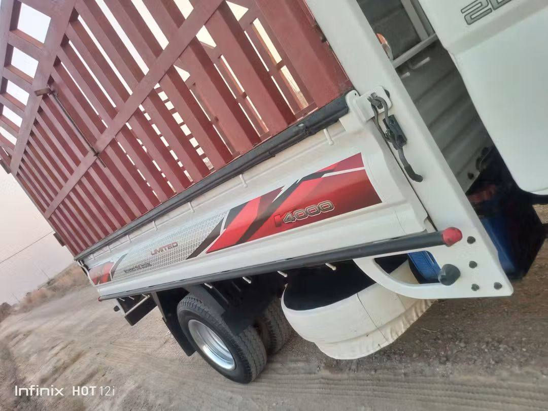 سلام عليكم من رخصة مدير الكروب المحترم
سياره كيه فحل موديل 2018
كفاله عامه من الصبغ و البارد
تخم تاير تحويره 14 حداديه جديده مكينه على السحك بعده ما مفيلسه الاتصال على الرقم
***********
