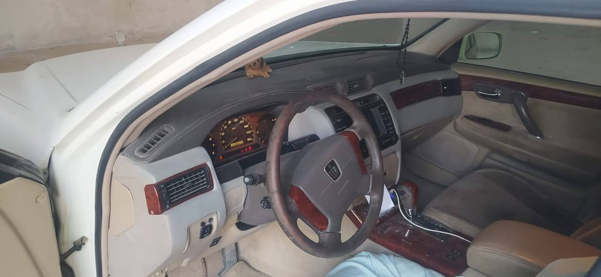 ملكه متوم بصره مكصوصه جنطه محرك تيفور وكير كارتون سياره جديده مامتعوبه ثلث دكم كرستال صل سعر40 ترهم مراوس حسب القناعه*********** /مكلف بالنشر
