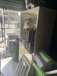 غراض مطعم للبيع مع قناني غاز عدد 2 المكان بغداد الشعب رقم الهاتف 07711...