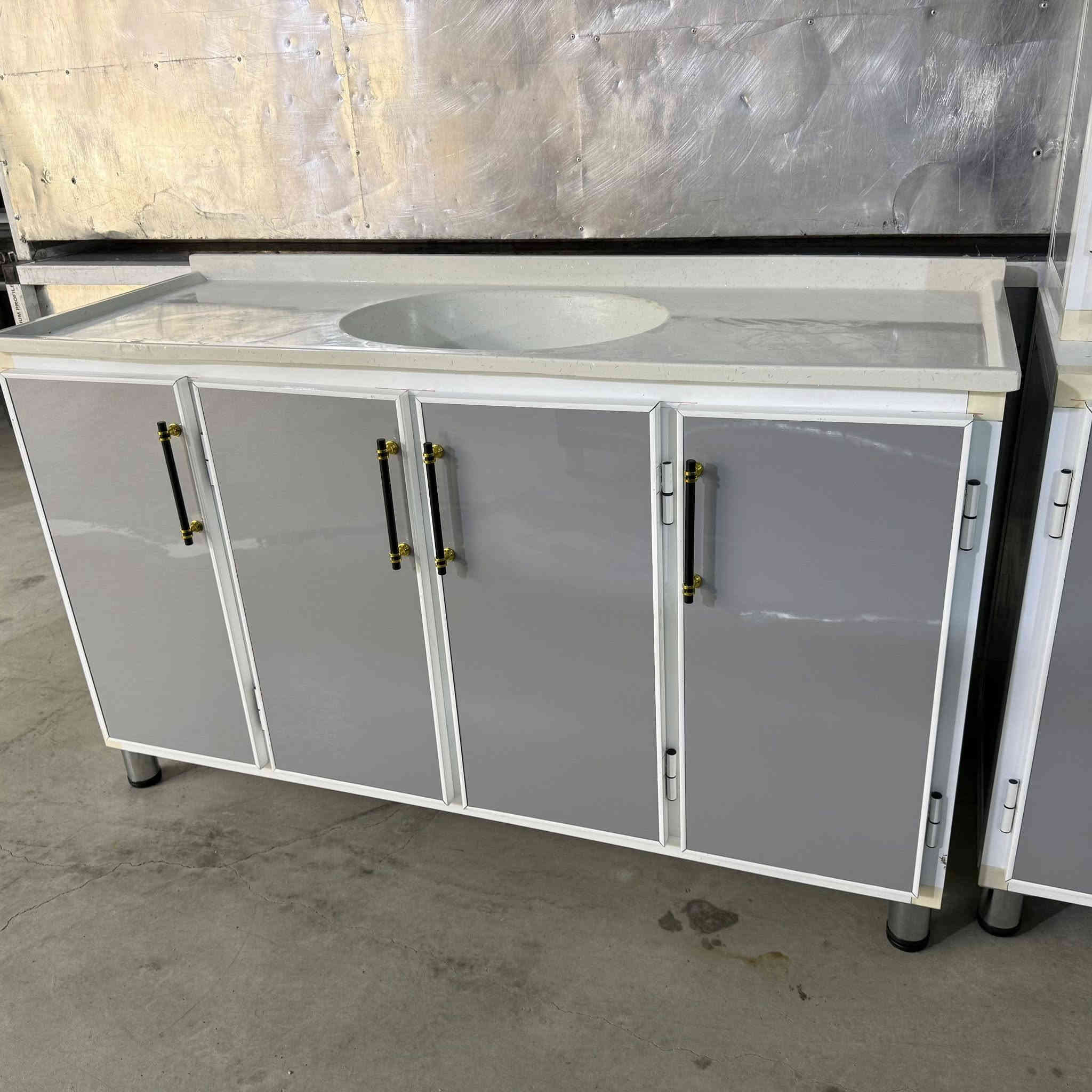 #كاونتر تزكام قياس مترين ونص وسنك متر ونص مرمر العنوان مغربه شيشان ثانيه ***********
