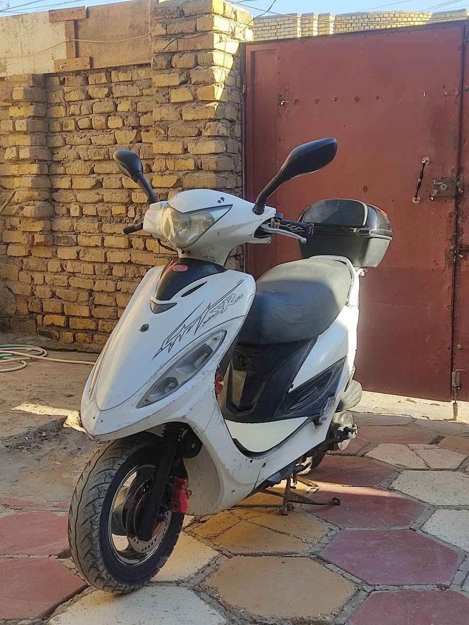 سلام عليكم للبيع دراجه G4 بحاله مكفوله كفالة عامه مكينه ما مفتوحه كهربائيات كله شغاله غير متعوبه فقط استعمال بيتي الدراجه كامله مكمله من كل شي سعر 800الف وبيه مجال ناصريه حي اور يم جامع الحسن *********** يوجد واتساب
