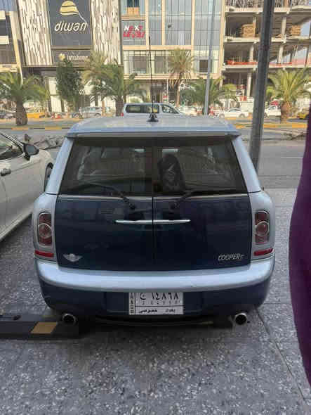 يا الله السلام عليكم مني كوبر موديل 11 اس اعلى فئه بدون حادث ولا صبغ ولا تبديل كله بلادي كشر وكير ومكينه تو كلر تجي وبالسنويه رصاصي غير محدد دبل لكزوز مري شفت كير سبورت وعادي واوتو شفتات فول تحكم ستيرن بصمه مري شفط سلايدين كشنات جلد ودتفئه بالكشنات مطعمه الياف كاربون بلادي بوب ودشبول جكمجه ضاهريه ومخفيه سماعات هارمن كادرن حته بالتكم واناره متغيره ٧ اللوان مكينه ١٥٠٠ تربو تبريد منضومه جديده ومنضومه مي جديده السياره على ايدي صارلهه كم سنه عندي  نقصهه شريط ستيرن والصدر نص عمر كل التفاصيل ذكرتهه واسف على الاطاله سعرهه ٨٥ بيهه مجال بسيط بيع او مراوس مكاني يرموك ٤ شوارع مقابل نيكس ليفل  *********** والسياره بسمي بغداد
