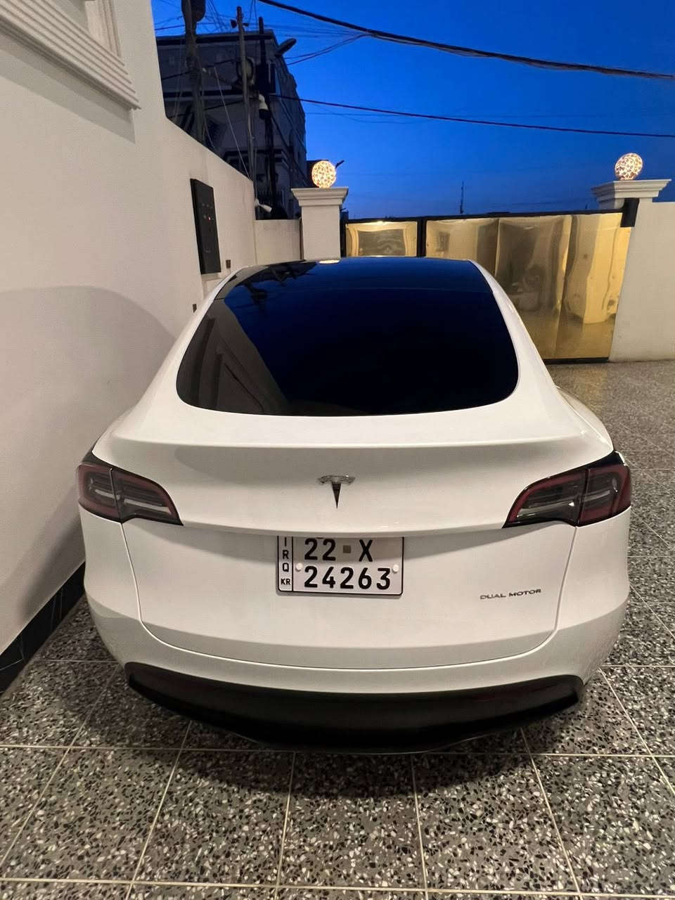 تسلا مودل واي y موديل 2024 لونج رينج 
دبل ماطور فول مواصفات اربيل
ماشية فقط 14الف بوضع الزيرو 
اربيل وتضليل بسنويه ٨٠٪؜ 
سقف بانوراما 
اخذتها عليها نضام الاوتو بايلوت يكولون وحده سعره 60 ورقه الاشتراك السياره دائمي 
كماليات كامله من كلشي 
ارضيات بورقه 3zt وكاله 
8 كاميرات تغطي السيارة بالكامل
حساسات ورادارات 360
رقم أربيل ترقيم جديد
 سنوية جديدة كاملة تضليل 
 من جميع النواحي 
دبل موتور فئة Long Range 
أعلى تجهيز
تسارع 0-100 خلال 3 ثواني
حادث حيل خفيف تصليح بلادي شركه 
بيه بس جاملغ مبدل بلادي 
وبنيد بي صبغ فقط 
الدعاميات أصلية
الأيرباكات سليمة 100%
البطارية والانفيرتر 100%
السيارة أونلاين مع آخر تحديث 
ولغة عربية
Auto Pilot و Full Self Driving
نظام منع الاصطدام
نظام الحفاظ على المسار وقراءة السرعة
المميزات:
تايرات جديدة وكاله 
تحكم كهربائي كامل
تدفئة وتبريد للمقاعد
وياها شاحنه اصلية
هواي موصفات وكماليات بيها بعد واحلى من صور 
مكاني بغداد 
السعر 225$ وبي مجال بسيط

رقم التواصل :-:-: ***********
