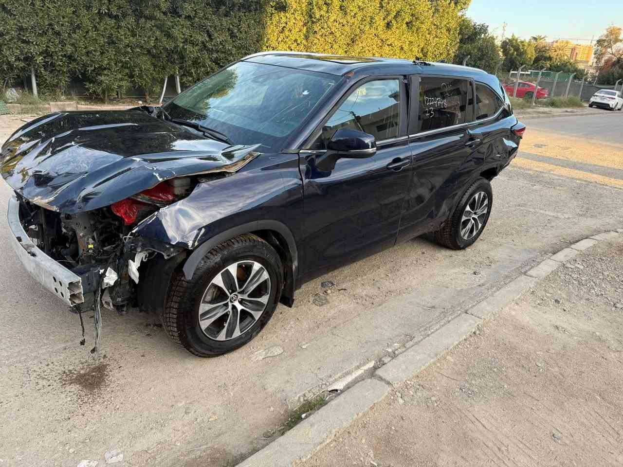 السلام عليكم
للبيع 

هايلندر 

موديل 2023

سيارة ع حادثها 

منفيس بسمي دافع كمرك 

سيارة تشتغل وتمشي 

سعر115ورقه وبي مجال 

الاتصال***********

مكان سيارة بغداد حي قادسية
