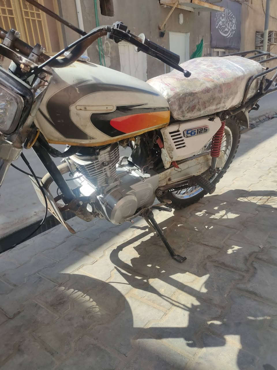 سلام عليكم تايكر مديل 19 اوراق سكنر مناقصه شي السعر 350 وبيهه مجال بسيط مكاني سماوه *********** واتساب
