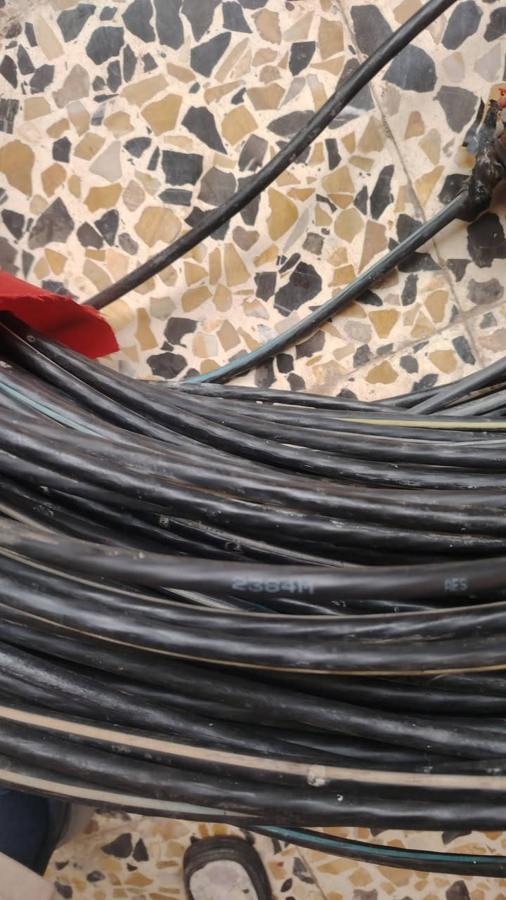 سلام عليكم ضفيره مال واطي الحجم ميه وعشرين وطول ميه متر ***********
