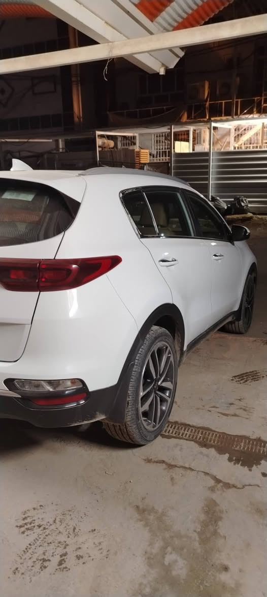 السلام عليكم
سبورتج ٢٠٢٠ 

سبورتج 2020 

للبيع مكفوله كفاله عامه من الحادث والتبديل والصبغ

رصعتين فقط الاولى بالباب الثانيه الي بصف السايق والثانيه بالجنطه 

ورقمها شبه مميز

ماشيه (67126km)

مكاني حله 

اي استفسار او تواصل خاص
