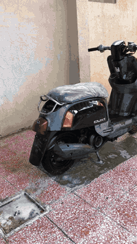 سلام عليكم للبيع ماكس بوليس الدراجه رمبه صالهه شهيرن نازله من الرمبه كفاله عامه مكينه ناعمه مامفتوحه لون اسود كفرات ختم واحد الكهربائيات كله شغاله سلف هندر الدراجه ماناقصه شي السعر مليون وميه وبي مجال قليل الرقم بس واتساب ***********
