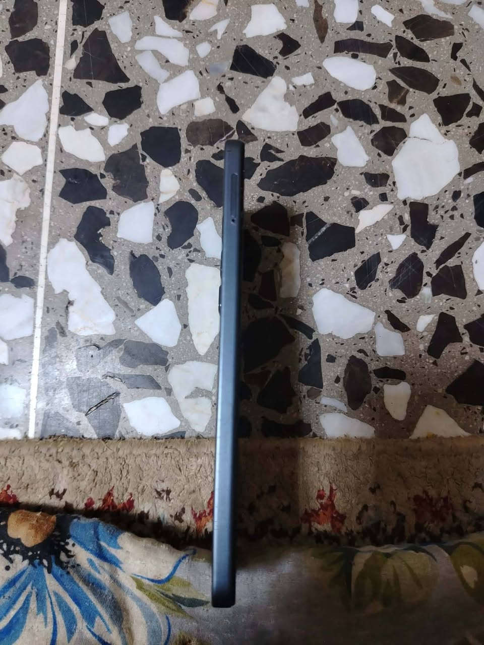 سلام عليكم تلفون للبيع نضاف فول 

***********
واتساب
