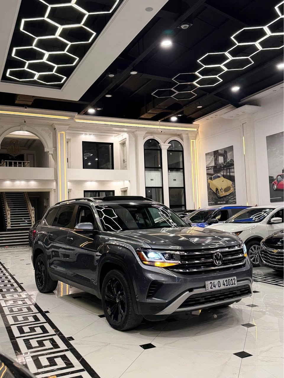 فوكس واجن اطلس وارد امريكي موديل 2023  محرك V6 سلندر مواصفات SE پلاس يعني فول فول شاشه جبيره كاميره خلفي شاشه امامي إلكتروني بصمه شغال عن بعد بانوراما كشنات خلف كشنات كهربائي كشنات تتفيه🔥بريك بصمه تبريد مركزي ٧ راكب اشاير مريات رادار جانبيات رادار امامي حساس امامي حساس خلفي سندوك شفت جامات خلف برداد بلادي فور ويل يعني دبل اكسل لايت ليد زينون ويل كروم تحكم استيرن تحديد سرعه بعد هوايه مواصفات بيها سياره مكفوله بدون حادث بشرط فقط واگع شي عن جملغ بونيد يعني مابيها حادث بجم خلف كبس حتا دعامياته بلادي بشرط بدون دواخل بدون ارباك بدون تعديل بدون شخوط بدون بقسات كله سليم بشرط سياره ماشي ٤١ الف گير محرك بشرط سياره مرقمه رقم سنويه كله جديد بشرط تحويل اووكاله مكان سياره إربيل شريكه ابو ظبي كارس. سعر. 243$🔥😳

*********** وتساب
***********. و أربيل, العراق
