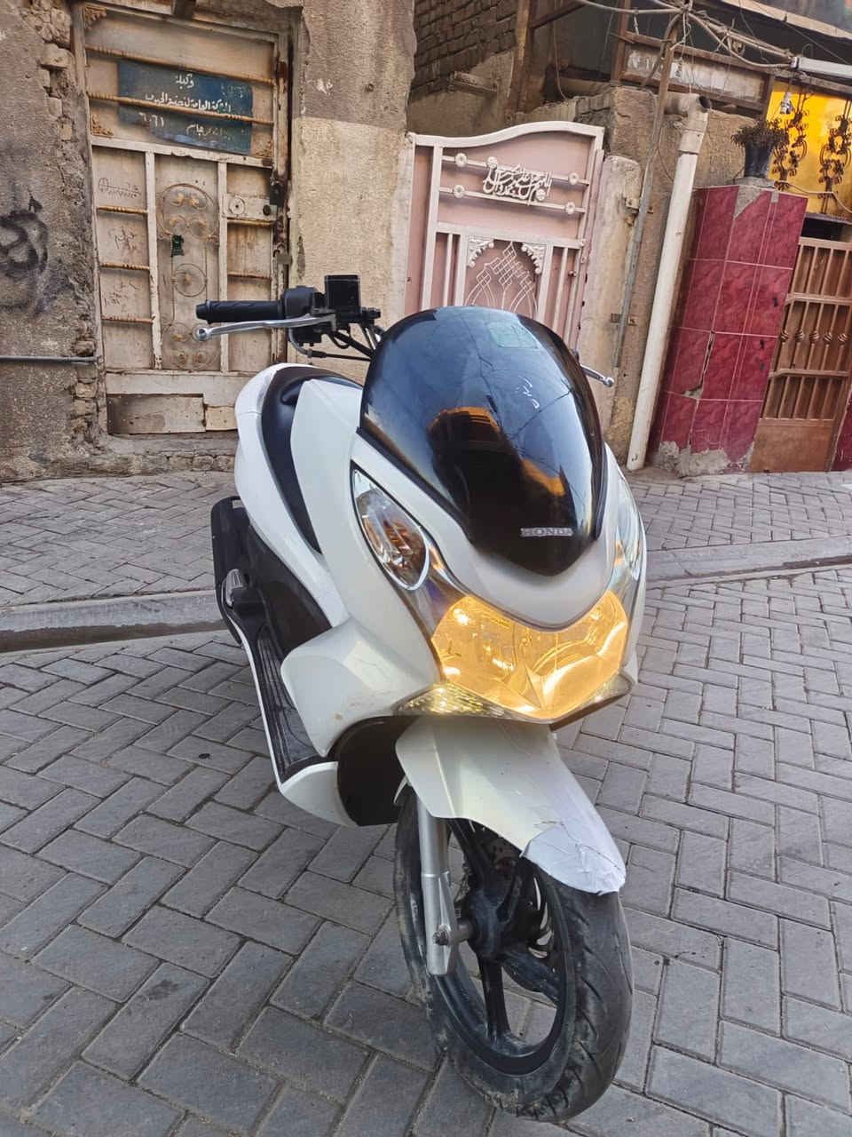 سلام عليكم بي سي اكس جيل اول ياباني مكينة 150 مكفولة سعر 1 و600 رقمي *********** مكاني مدينة الصدر
