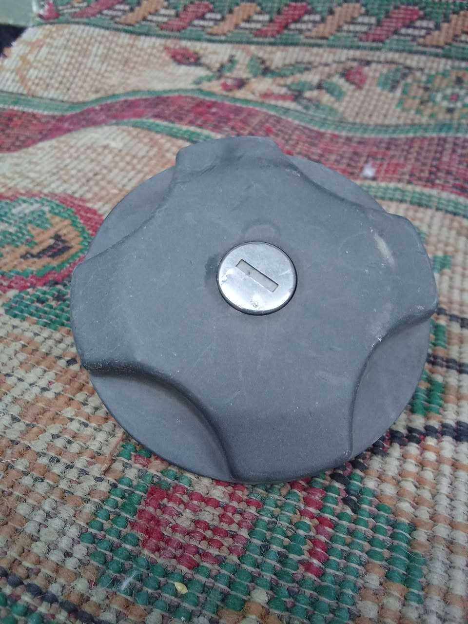 السلام عليكم 
عندي كب تريله واحد يرادله بس سويله قفايص
قبق مال كاز يرادله بس مفتاح 
السعر 
قيم بل يرضه الله وبلعافيه 
المكان اليوسفيه


**إذا كنت صاحب هذا الإعلان وتريد حذفه لأي سبب، رجاءا أرسل رسالة إلى الدعم الفني**