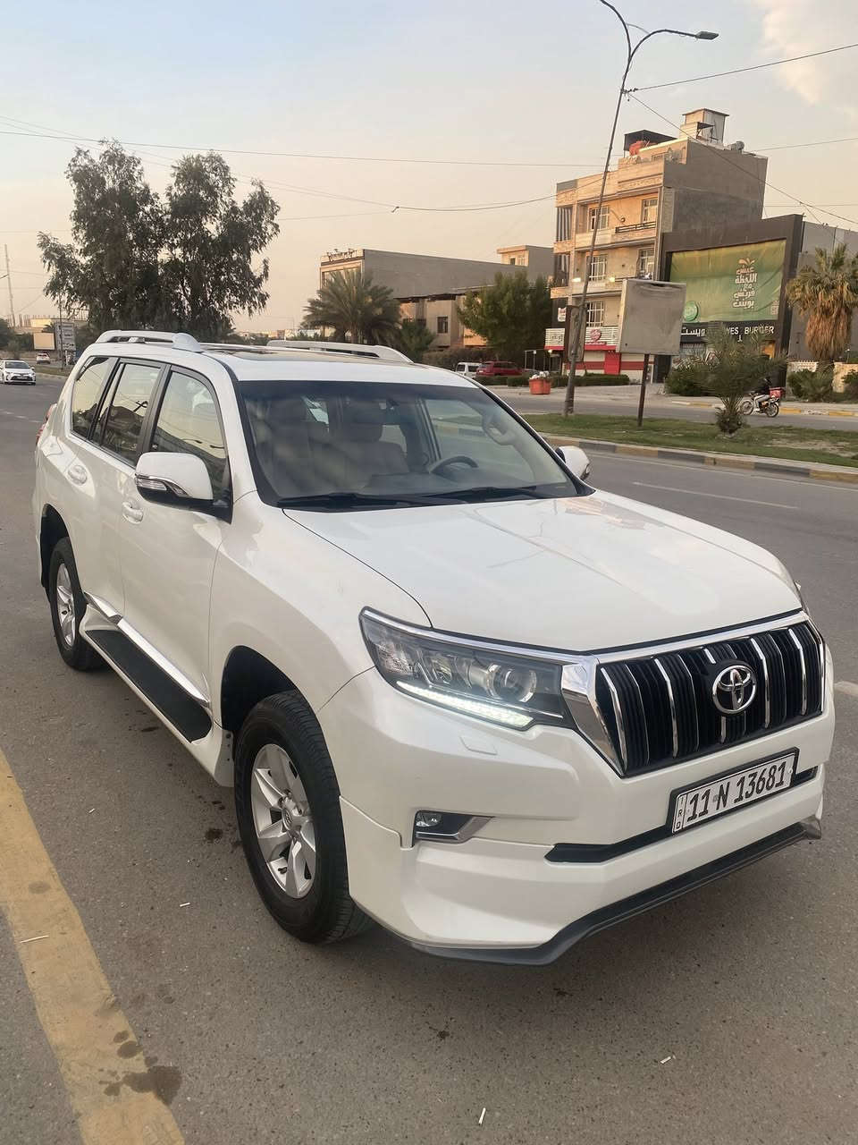 برادو 2019 فول مواصفات TXS وكالة ساز تويوتا العراق للبيع بسعر مناسب جدا
السيارة رقم بغداد الجديد باسمي وهزة وسنوية جديدة ثاني يوم تحويل 
السيارة كلش نضيفة ماشية 74000 كم حقيقي وع الفحص وين ميعجبك 
االسيارة بيها ملاحضات بسيطة اخر اربع صور بالمنشور مذكور بيها كل الملاحضات والسيارة بدون صبغ حتى الدعاميات بدون صبغ وكير ومحرك كفالة
مواصفاتها محرك 6 سلندر 4000 وتشغيل عن بعد وكراسي جلد وكهرباء الامامية ثنينهن وفتحة سقف وثلاجة وحساس ضغط الاطارات ودبل تانكي وهوك خلفي وزراك لايت ولحاية وحساس دعامية خلفي وشاشة وكاميرا وباقي المواصفات المعروفة 
تخم تاير دنلوب جديد وباتري جديد ودهن وفلاتر وارضيات بلادية وطفاية ومثلث وعدة كاملة وبصمات ثنين 
السيارة مناقصها شي ربع متصرف عليها

مكان السيارة بغداد
السعر 38800$ يعني 388 ورقة وبيها مجال اتصل وتدلل

تليفون *********** وبي واتساب
