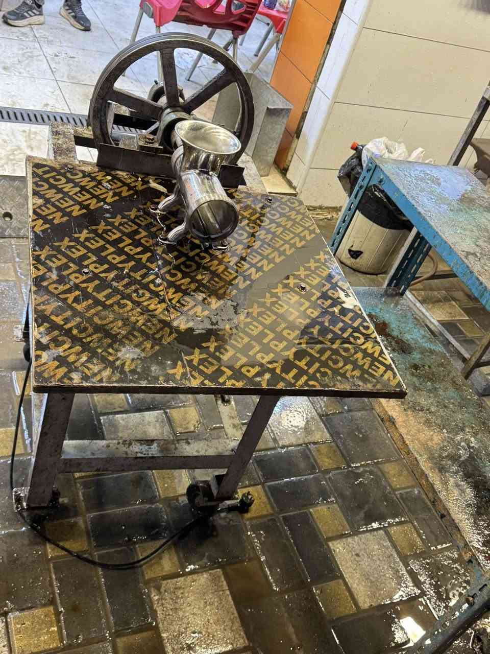 السلام عليكم مجمده كشر نضيف ساحبه مشتغله اسبوع تيربو ثرامه لحم مبرده  بغداد الكفاح
‭٠٧٧١ ٣٢٠ ٦٤٠٦‬
