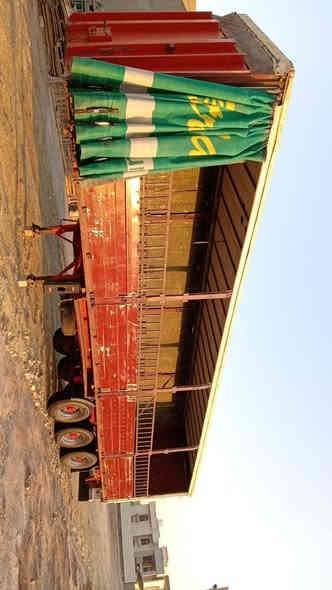 سلام عليكم للبيع عربانه بريك بنز تخم تاير ورگه فوك صفحه 80س ومحجر 50 كامله هواء وكهربائيات شغاله جاهزه لشغل السعر$ 65 مكان العربانه العماره***********
