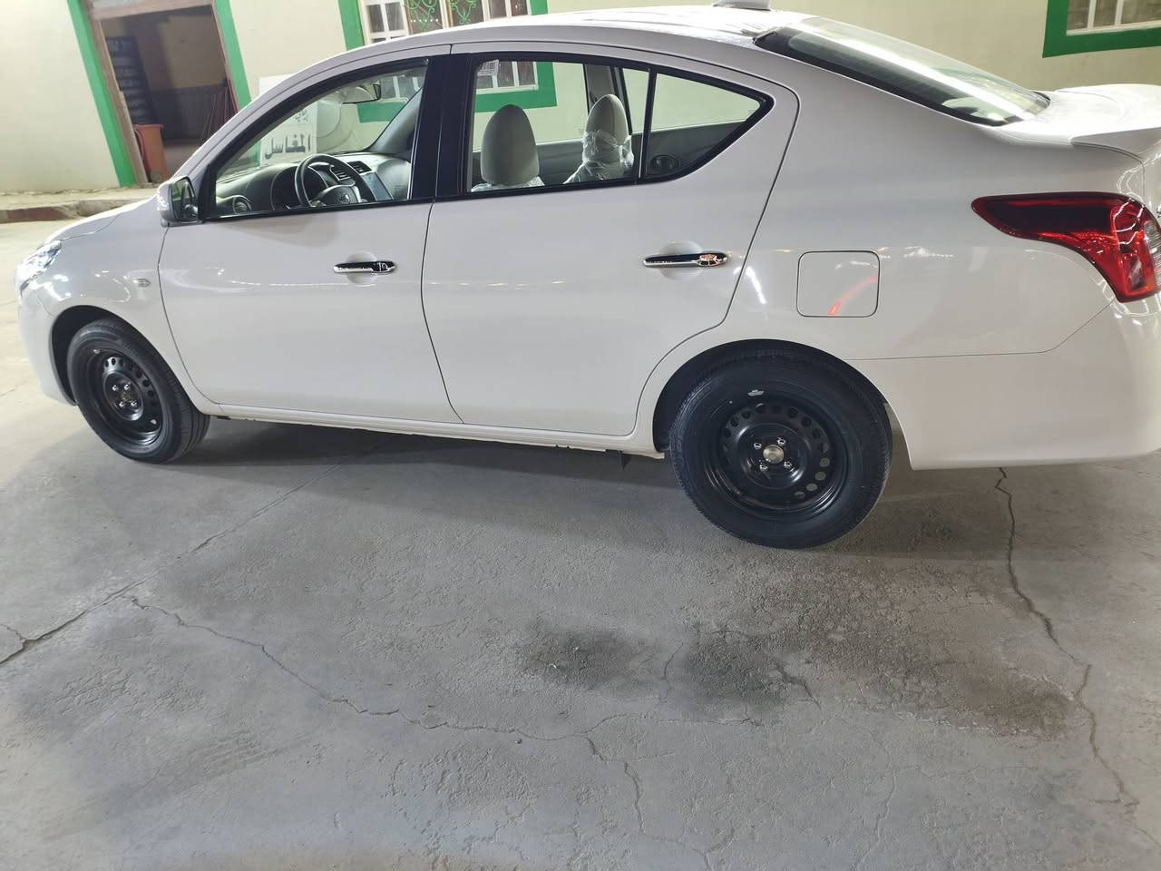 السلام عليكم نيسان سني هندي موديل 2024 مكفوله من كلشي وكله جديد عنوان النجف الاشرف سعر128 ماشيه 12الف سياره ***********
