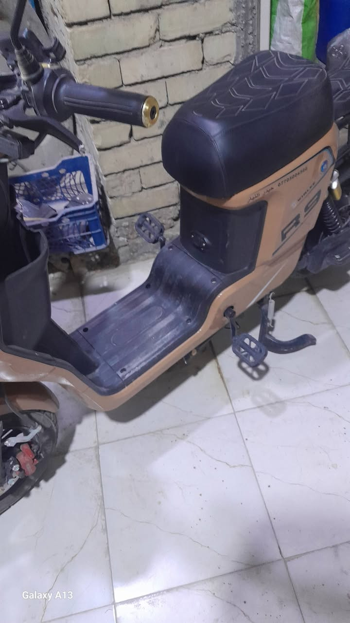 للبيع دراجه شحن مديل ٢٠٢٦ جديده استعمال ١٠ إيام لتواصل ***********
