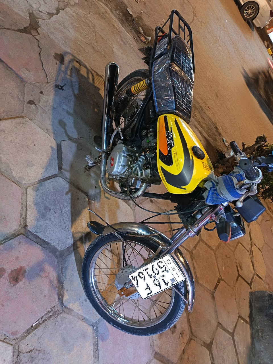 السلام عليكم دراجه للبيع رقم وسنوية ب اسمي مديل20اصلها ارشا رقمها ديوانيه مشروع وطني تتحول بالكزيزه او بالدائرة اللي تريدها مكاني بصرة ابو الخصيب ***********
