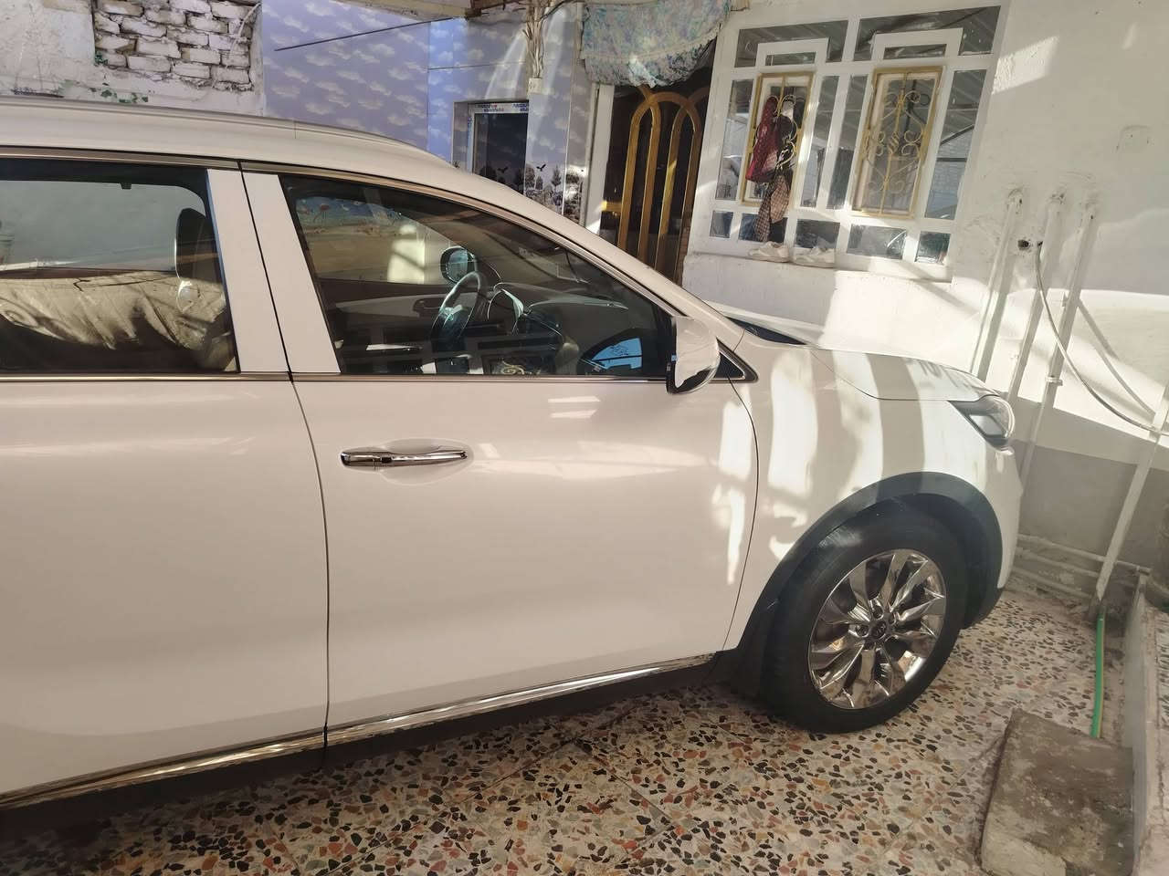 سياره سورنتو موديل 2020كفاله عامه بيه بارده كلش بصيط موضح بالصوره ماشيه 132استعمال نضيف كلش السعر خاص ***********
