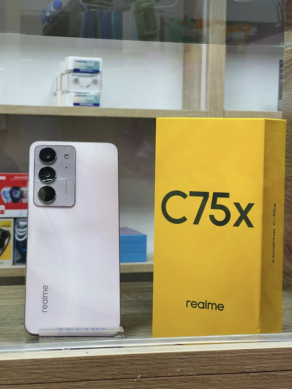 💰 نقد و قسط متوفر الآن 💰 
الأجهزة الحديثة لكافة الشركات العالمية ( هونر ، تكنو ، ريلمي ، إنفينيكس ، بوكو ، ريدمي ) 🔥 

متوفرة الآن في مركز الفجر للموبايل 📲 
جودة ، ضمان ، سعر مميز جداً 

للحجز و الإستفسار مراسلتنا عبر واتساب أو الإتصال على الرقم *********** 📞 

موقعنا : قضاء الفجر - شارع 30 - مجاور فلافل حمادي - مقابل مقهى سيد شمخي 📍
