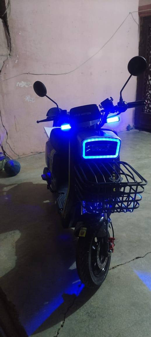 بايسكل شحن R7 كامل ما بي اي نقص 
موديل 25 
بطاريات جدد شادهن 
كهربائيات كلها شقاله
مكلف بالنشر 
اتصل......***********
