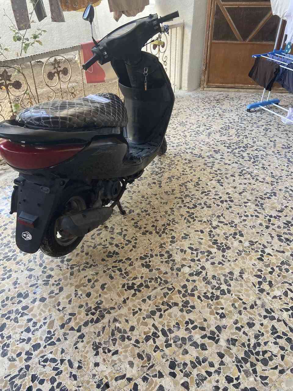 لبيع دراجة حلوه نظيفه سعر  500بيه مجال مكاني جزير رقم  ***********
