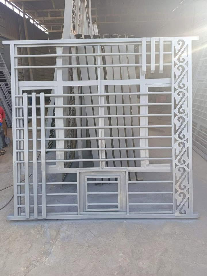 حداده الاخوين لكافه انواع الابواب والشبابيك والمحجرات والسقايف
***********
