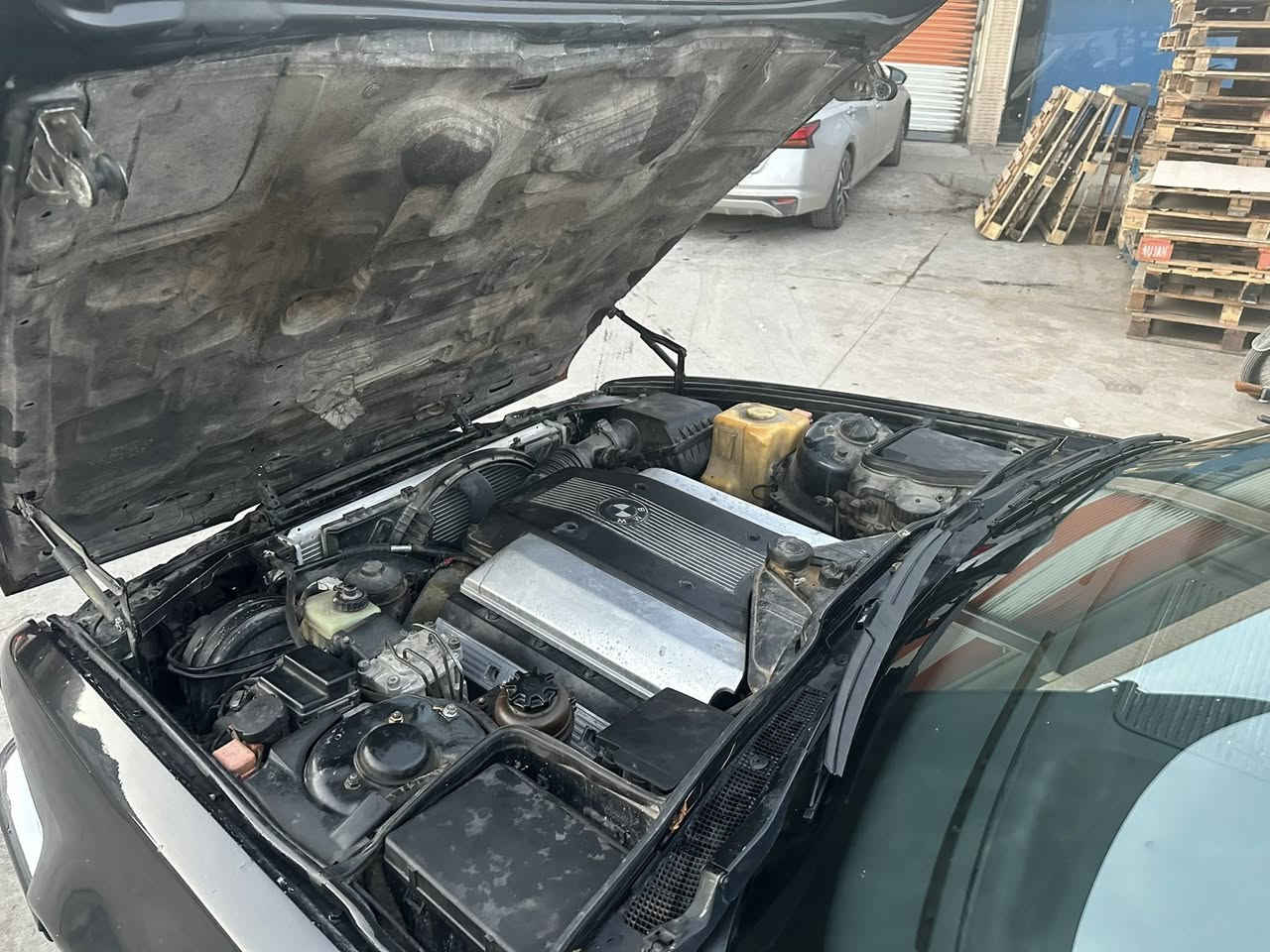 لبيع 730 V8 موديل 92 بجم عريض تبريد شغال رقم اربيل دولي صدر خلفي جديد ليتات زينون مكان دياله خانقين سعر 58 ***********
