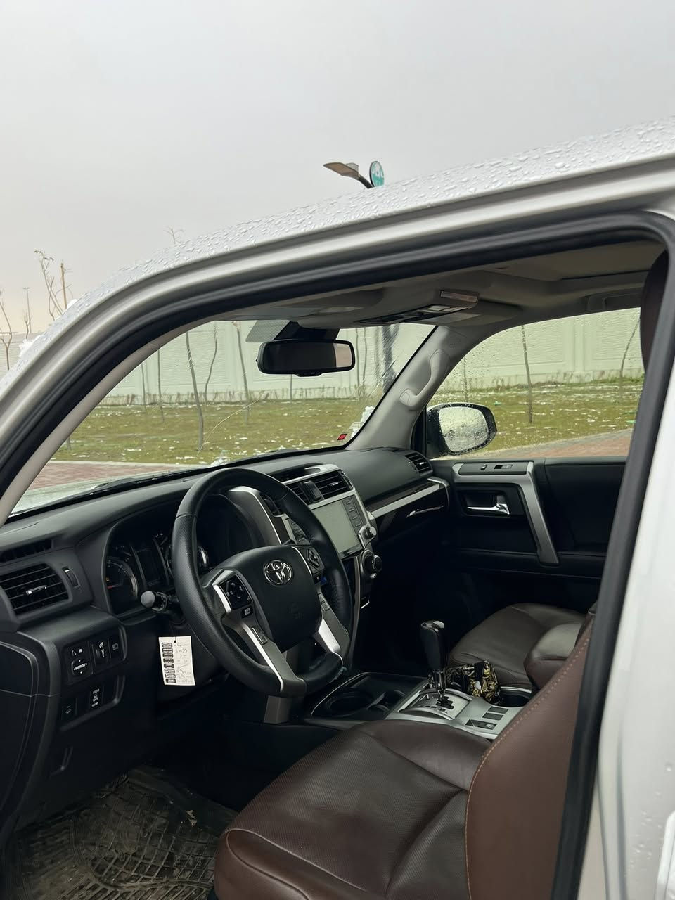 السلام عليكم
فور رنر 2021 موصفات لمتدد

ماشي 65 الف 
 

بدون دواخل 

استفسار عن سياره 

 واتساب***********
