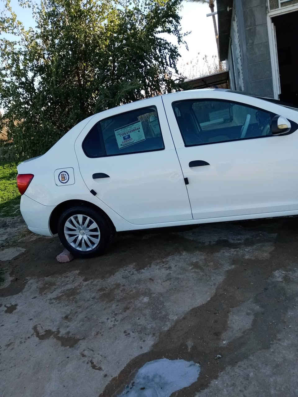 سلام عليكم شباب رينو سنبل موديل 2017 مكفوله كفاله عامه من ال صبغ وال تبديل تبريد تدفه شغاله حداديه حلوه مكينه اوكير احلوت سياره او تماتيك مكان كربلاء رقم الهاتف ***********. سعر ٧٠ او بيه مجال  نضافته فول 🖤💚
