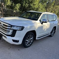 لاندكروز GXR • ٢٠٢٣ • مكفولة