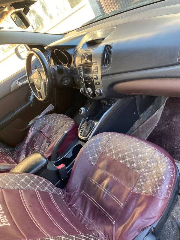 السلام عليكم 
للبيع سيراتو 2011
السعر 90وبيها مجال
العنوان. البكريه قرب جسر الغزاليه
***********
