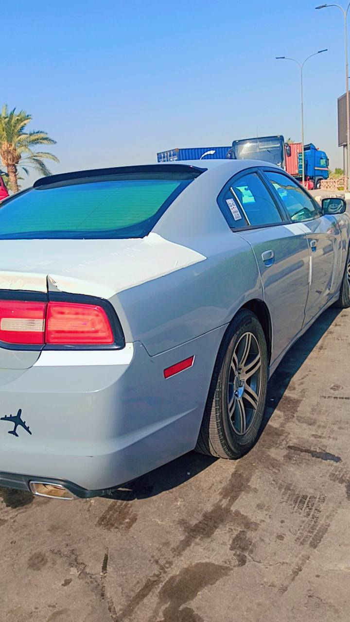 جارجر موديل 13 مصبوغة عام تغير لون سمنتي اصل رصاصي
بجم كبس سياره جاهزه محرك وكير قبل شهر شادهن منضومه 
تبريد جديده حداديه امامي خلفي تخم تاير كله جديد يرهم مراوس اوبتما. 16 وصاعد مكان السياره ناصرية
***********
