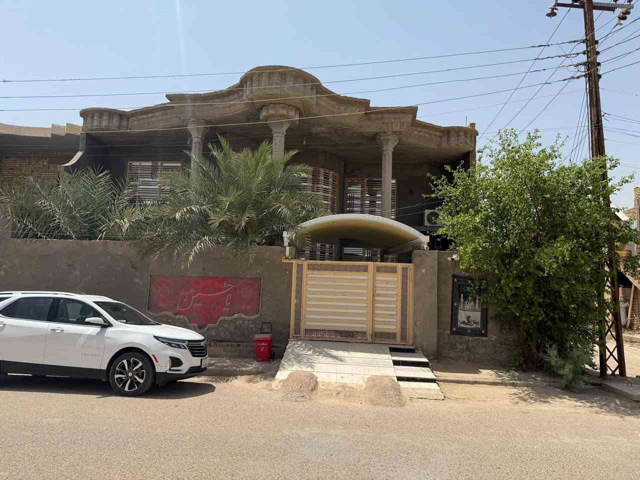 دار للبيع مساحة 240متر + 50 متر فضلة
مساحة البناء 290 متر، العنوان حي القاهرة الثانية مقابيل بناية التربية الحديثة، ركن ع شارع 15
بناء سنة 2012,الترميم سنة 2022
طابقين
الطابق الأرضي عگادة يتكون من غرفة نوم +صالة +أستقبال +مطبخ حار وبارد+منور ع طول البيت+مجموعة صحية داخلية وخارجية +ساحة+حديقين
أما الطابق الثاني كونكريت يتكون من غرف نوم عدد 2 +صالة+مخزن+مجموعة صحية
الواجهة 15، النزال 19
طابو صرف
السعر خاص أو الأتصال ع الرقم 
***********
