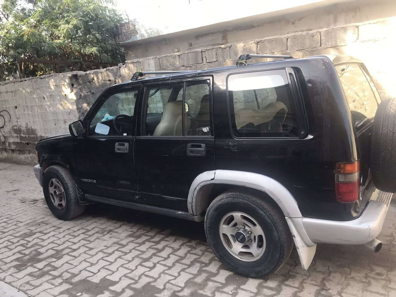 ازوزة تريبول ياباني موديل 96محورة مكينه بطة 3000 رقم بغداد السعر 40 ورقه
***********
