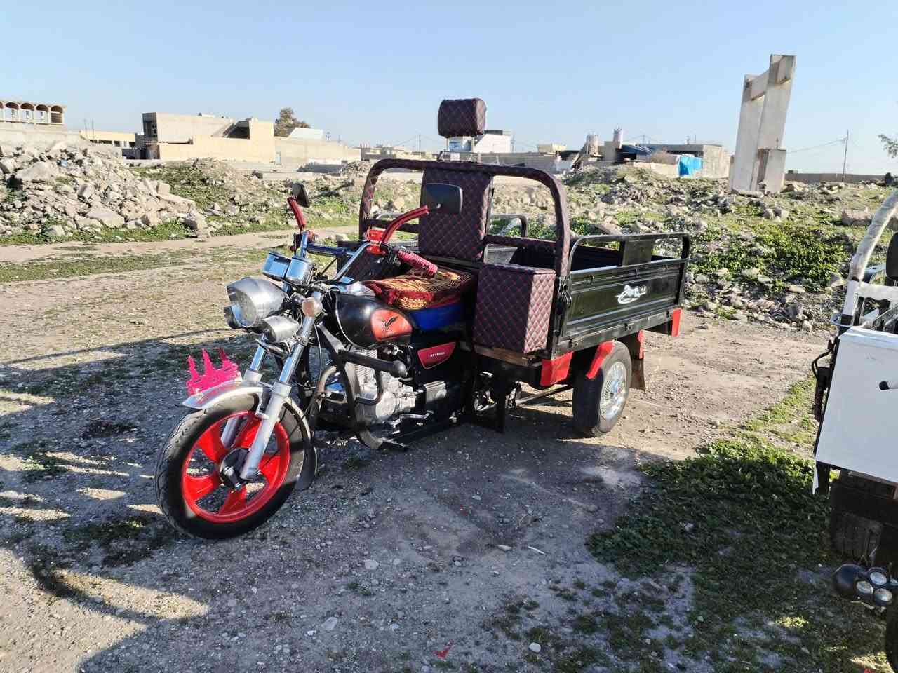 اخواني السلام عليكم عندي ايه الستوتين للبيع الموديل 21 اثنيناتهن الشراي اتصل على رقم ***********
