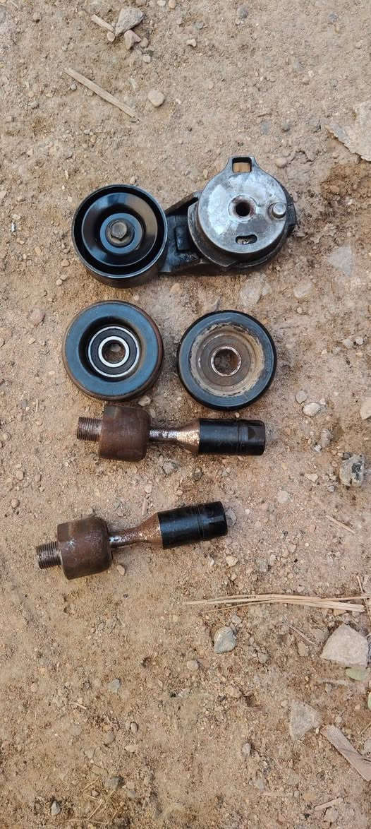 السلام عليكم غراض بلايز2008 مسطرة لايت سلف سبايدر قمارة العرض والطول رولات تخم صفارة ريمونت شغاله وبعد  غراض للاستفسار ***********بغداد
