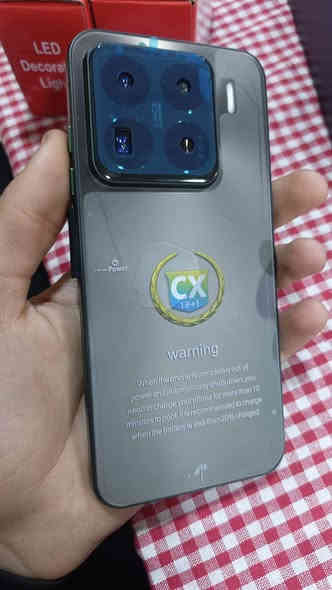 سلام عليكم هذا تلفونات مال امزون للبيع

***********
