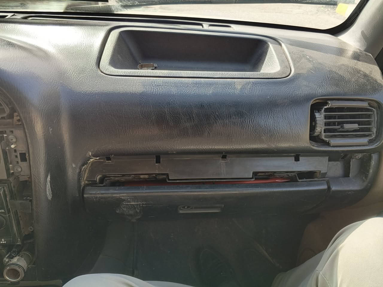 ديكور دشبول نيسان باثفندر 2005 مع مصطرة دشبول ديكور تبريد على ي الون اسود ***********4 الوضح بالصورة
