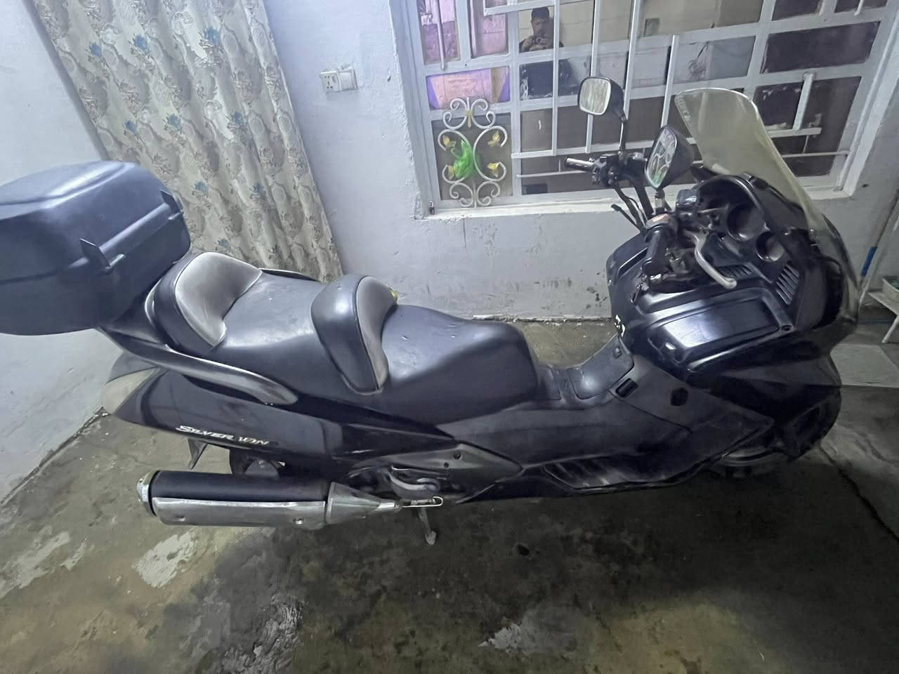 السلام عليكم سلفر ونج 400 مكينه مكفوله تنقيص تبخير نضوح جيب فيتر وفحص كفرات نضافتهن 50‎%‎ وبجم يرادله تطبيك لان دراجة نكلبت فقط دراجة شلعه ومعدله ترايك لشمال كهربائيات كله شغاله شاحنه USB جهاز جي بي اس حماوه انساها جنطه اصليه دراجة نكره بكل وقت دهن موريس مي اخضر بلمختصر ليدور كفر ليجي ليدور مكينه مكفوله ومال كراب خل يجي وجيب فيتر مكينه مكفوله سعرها مليون و700 وبيه مجال مكاني بوب الشام استفسار اكثر ***********
