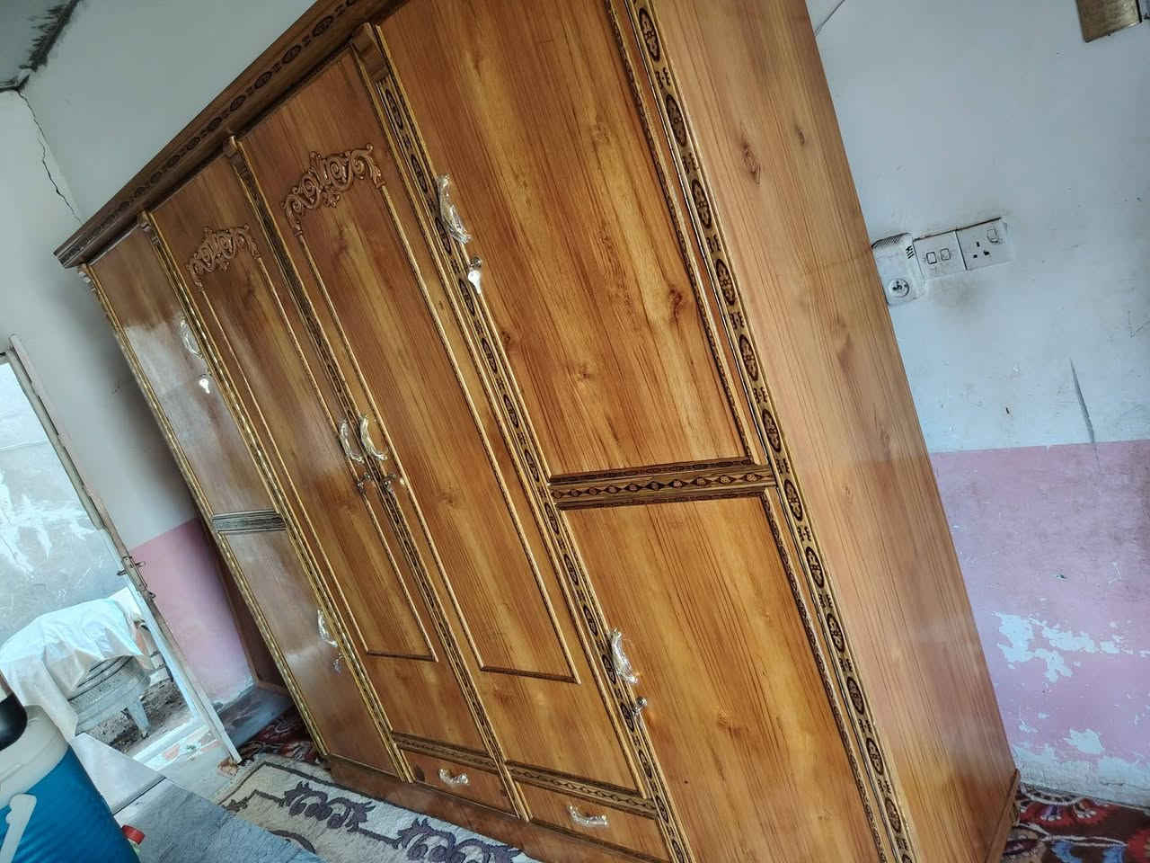 كنتور ابو الاربعه للبيع السعر 200 مكاني مسيب حي العسكري ***********
