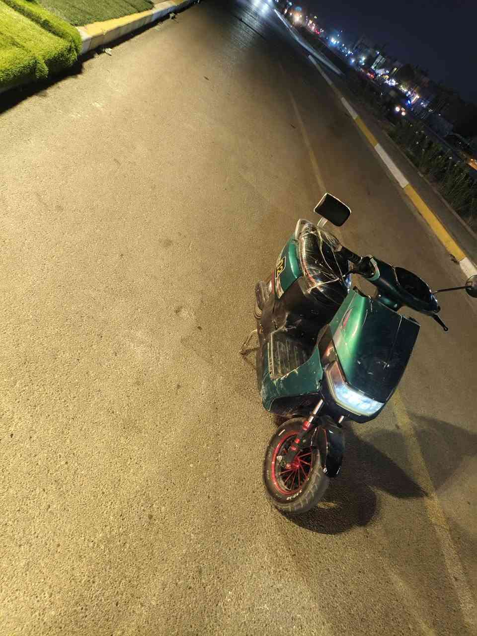 سلام عليكم دراجه شحن نضيفه 6باتري72فولت نضيفه وكامله سرعه100 سعر375مكان حي الجهاد ستفسار***********
