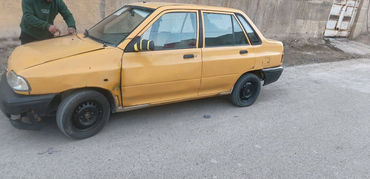 السلام عليكم سايبا ٢٠١٢ للبيع السياره يرادلها ترتيب شواصيها طاكه السياره تحويل رقم انكليزي بلمرور ما مستلمه مطلوبه ورقه عل مشتري  اخذ صافي ١٥ ورقه قفل *********** 
***********  الكورك بي واتساب  
مكاني بغداد المحموديه
