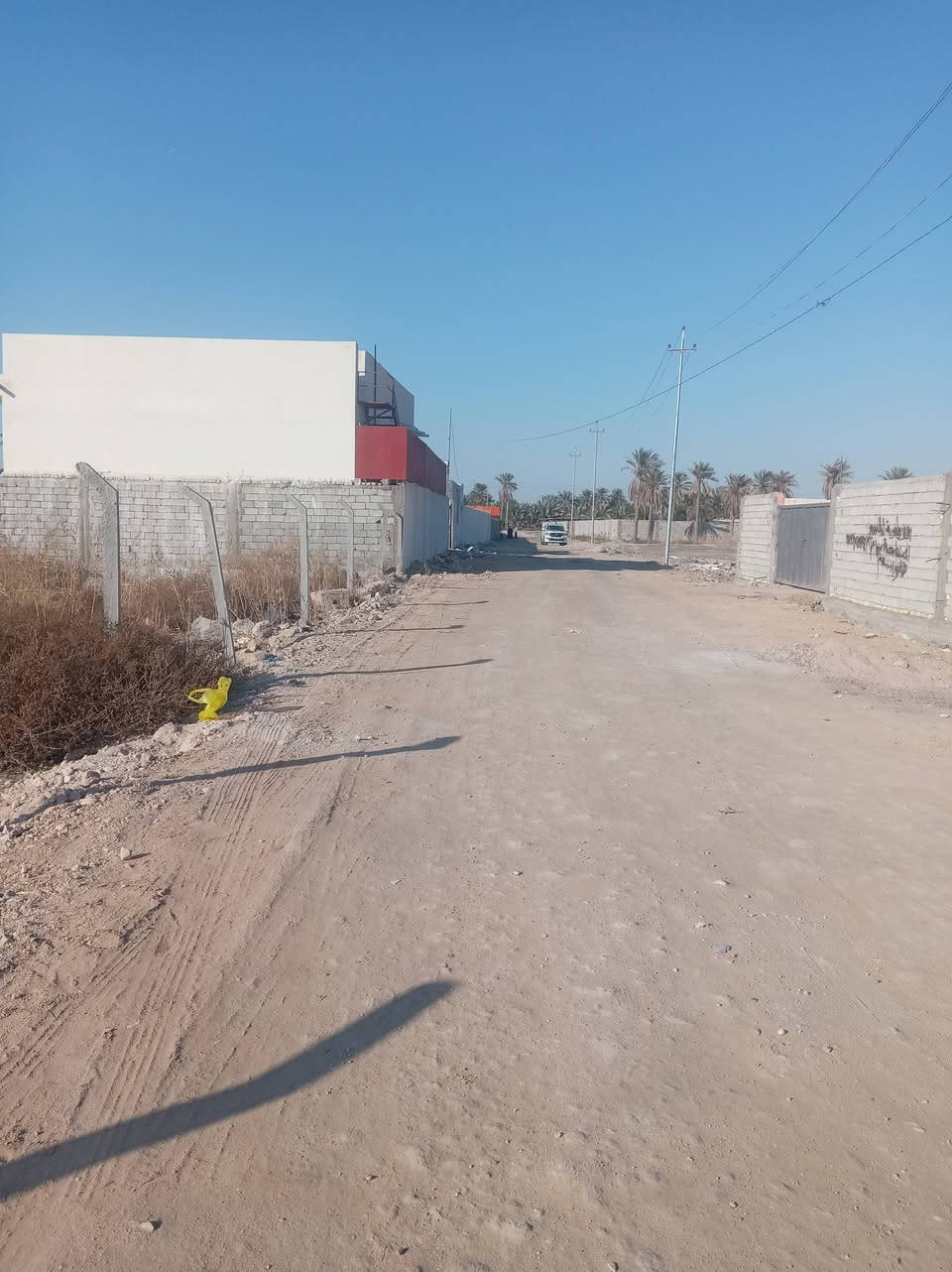 السلام عليكم بستان للبيع نص دونم تحويل مباشر بسم طابو اسهم المساحه ١٢٤٥ على طريق السفينه خلف ثانويت الواثق طريق السياحي ماء كهرباء وبوري ماي باب البستان ***********
