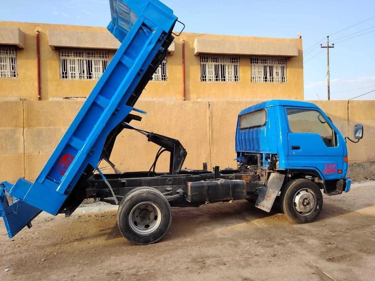 للبيع او مراوس بسيارة خصوصي
داينا فحل رأس الثور كنتر قلاب

رقم بصرة (أ) حمل (2) طن
مشروع وطني
سنوية 2027

موديل 2000 
محرك داينا الاصلي 104 (هويشه) 
 گير اكسل كفاله تخم تاير
معروضة بـ 60 قابل للتفاوض
مكان السيارة كوت _النعمانية

للاستفسار اكثر الاتصال على الرقم التالي
*********** ابو محمد
