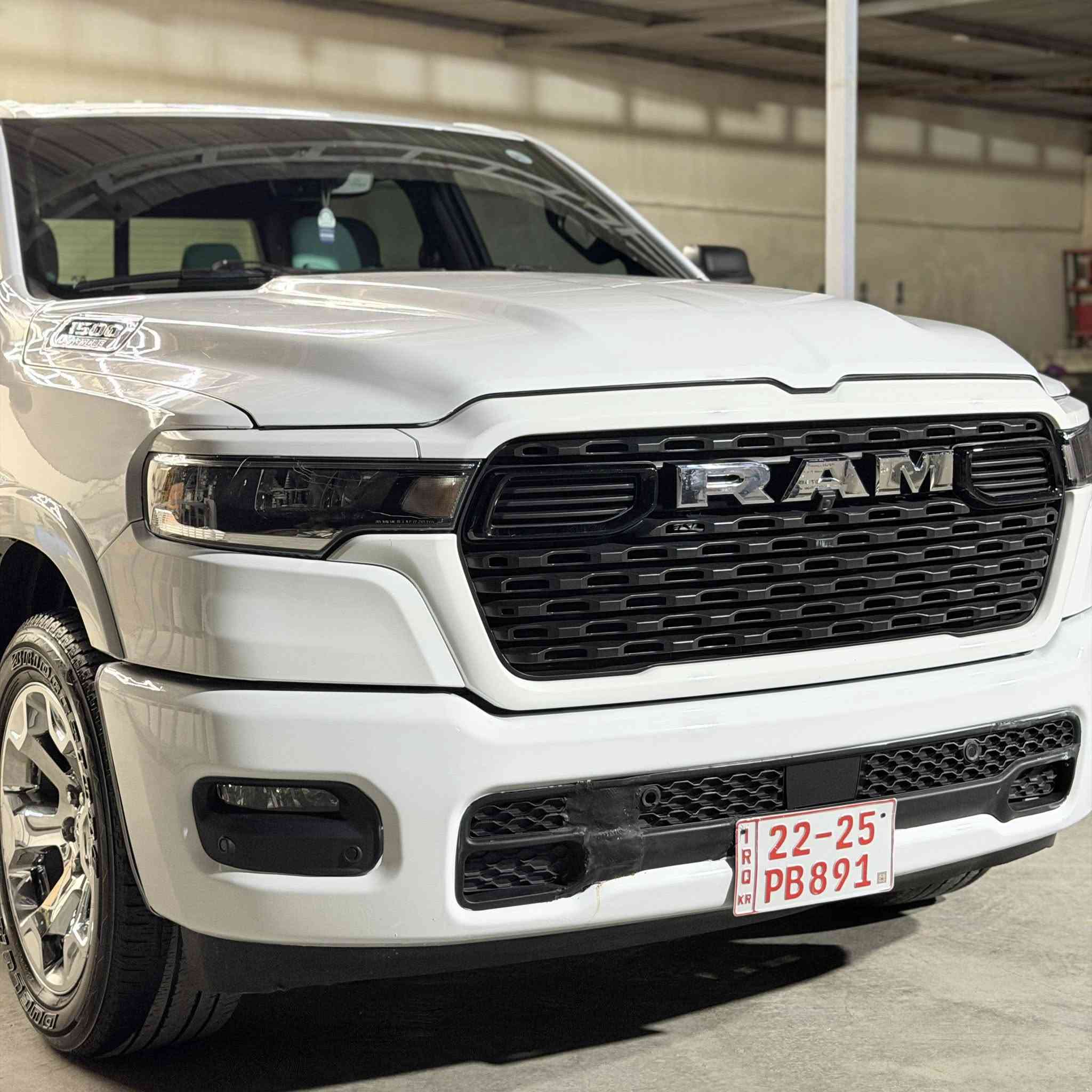 رام 2025 lone star  باب طويل بدي قصير مكينه 6 سلندر ايتورك ضرر خلفي ومبدل بدي وكتله نفس لون 2025 ورقم شمالي داخل فيروزي بدون ايرباك بدون شواصي جديد لوك مكاني الانبار هيت السعرر 390 ورقه وبي مجال 
***********
