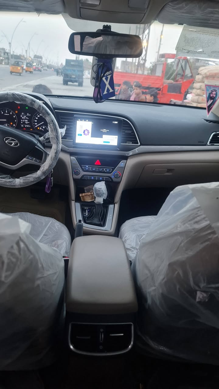 سلام عليكم لنتره لبيع موديل 18وراد خليج سياره جديه بعنه لكلمه رقم ربيل تحويل ثاني يوم سياره جاهزه منكلشي تخم تاير خط بيض حداد مال شركه شرط مكينه 1600سياره فول عده تنته بيه قطعتين صبق ولباقي كفاله سياره ماشيه 140 سياره علوضع شركه برقي مافتوح بيه مكينه كير حداده شرط تراي زيرو سياره مال جناي مجنبزه فول تبريد ثلج  مكاني بصره سعر 110وبيه مجال ***********
