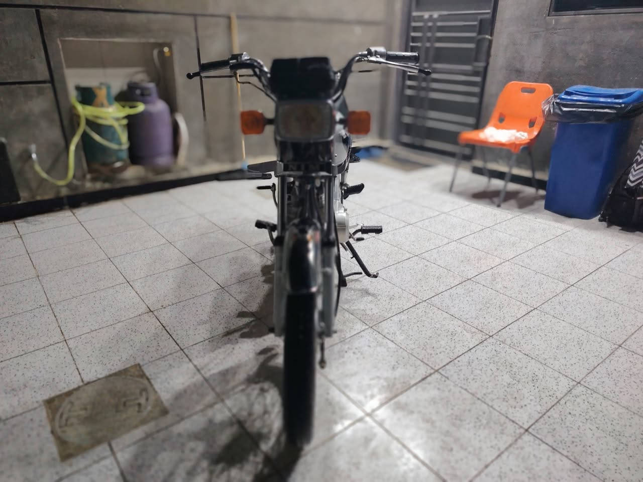 السلام عليكم 
دراجه نامه للبيع الدراجه مكفوله كفاله عامه والدراجه نضيفه مثل ماشوف بل صور مكاني بابل المسيب السعر 600 وبيها مجال للتواصل ***********
